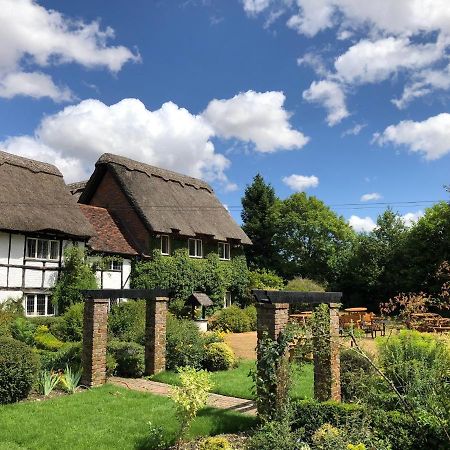 Old Hunters Lodge Whipsnade Limited Dış mekan fotoğraf