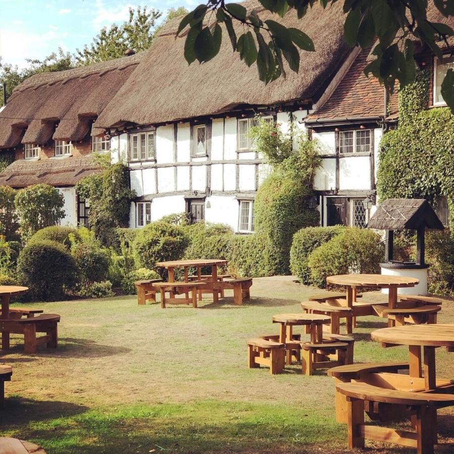 Old Hunters Lodge Whipsnade Limited Dış mekan fotoğraf