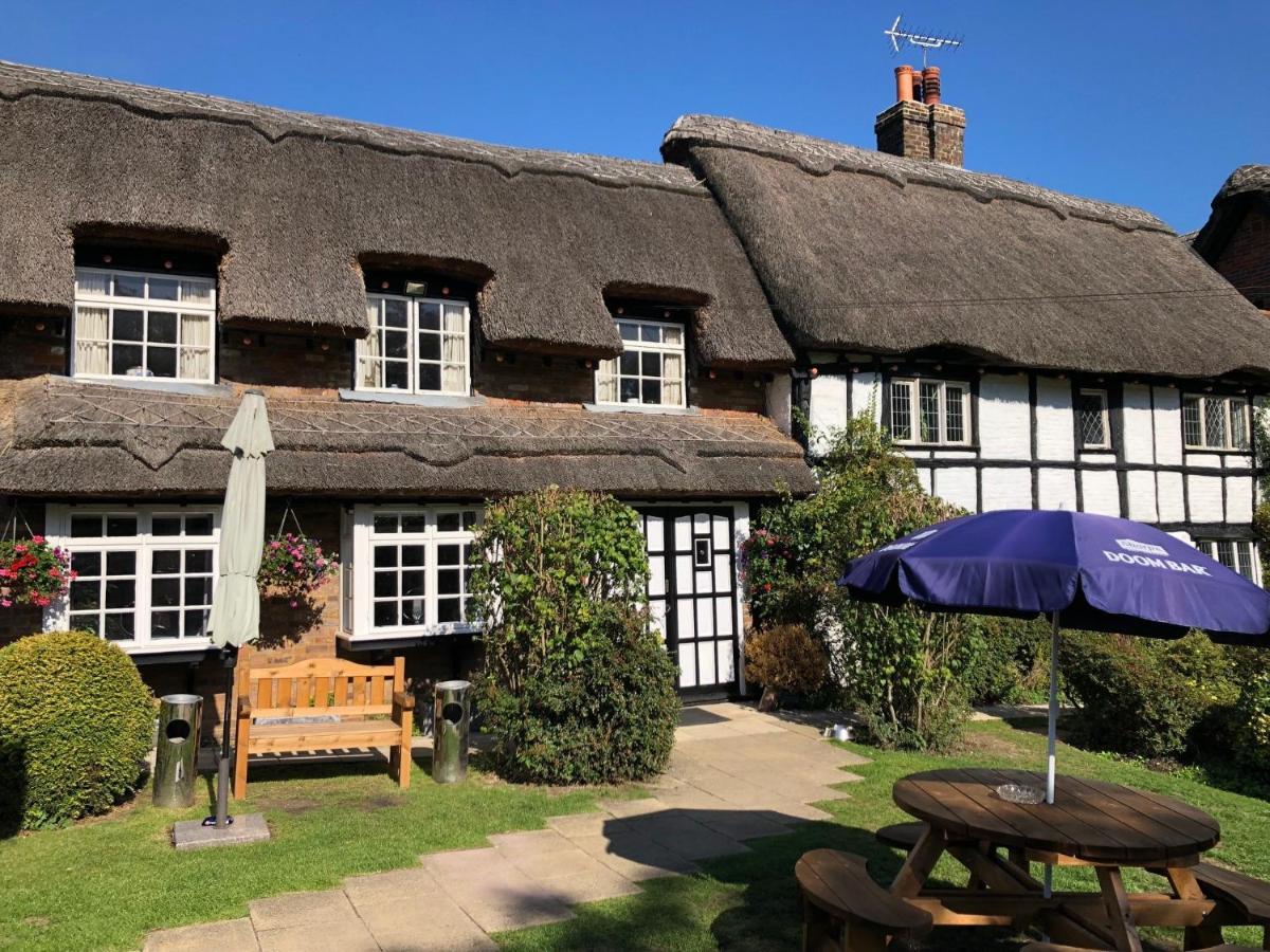 Old Hunters Lodge Whipsnade Limited Dış mekan fotoğraf