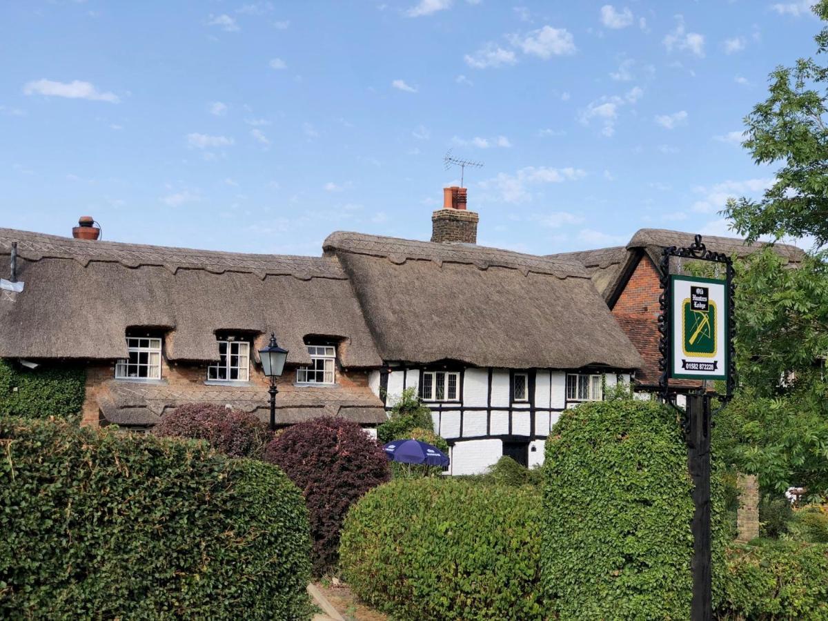 Old Hunters Lodge Whipsnade Limited Dış mekan fotoğraf