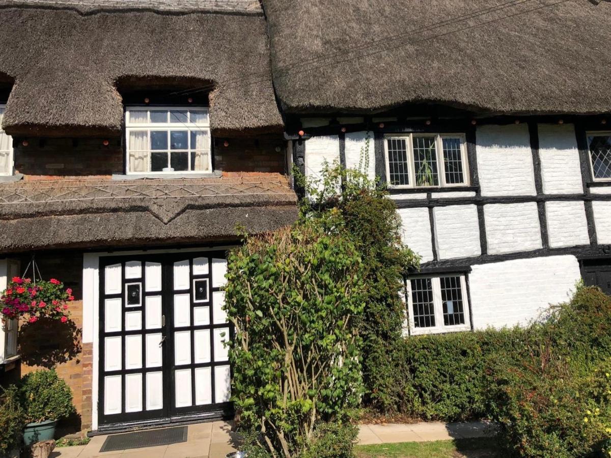 Old Hunters Lodge Whipsnade Limited Dış mekan fotoğraf