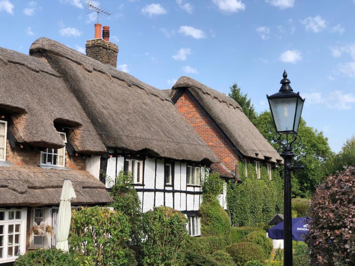 Old Hunters Lodge Whipsnade Limited Dış mekan fotoğraf