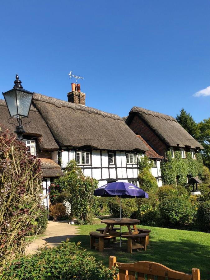 Old Hunters Lodge Whipsnade Limited Dış mekan fotoğraf